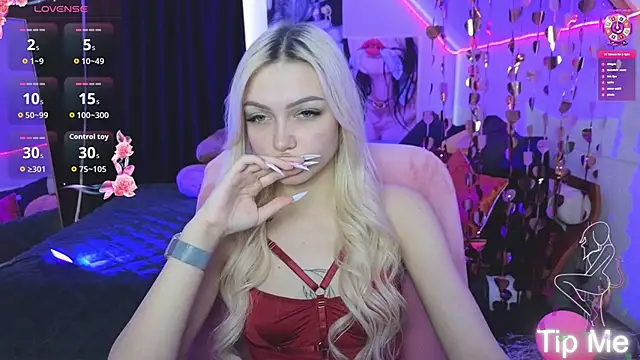 Snapshot of LinaLirian chatting on 03/05/26, 02:02 LinaLirian online show from 03/05/26, 02:02