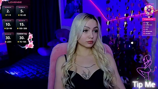 Snapshot of LinaLirian chatting on 03/10/26, 04:01 LinaLirian online show from 03/10/26, 04:01