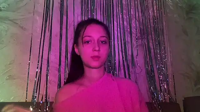 Snapshot of YourTemptation_ chatting on 12/16/25, 02:33 YourTemptation online show from 12/16/25, 02:33