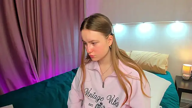 Candy Cansew online show from 09/09/25, 01:38