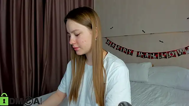 Candy Cansew online show from 10/29/25, 01:08