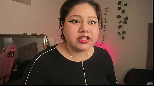 Snapshot of Paprika_ chatting on 09/25/25, 06:33 Paprika online show from 09/25/25, 06:33