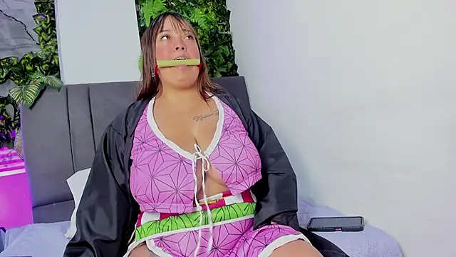 Snapshot of Alicee_stone_ chatting on 10/31/25, 03:13 Alicee stone online show from 10/31/25, 03:13