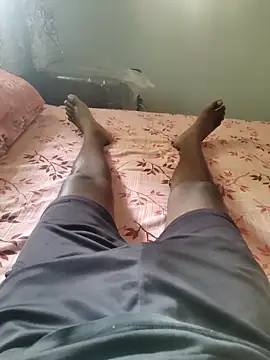 Snapshot of CAtoppersexa chatting on 10/17/25, 04:15 CAtoppersexa online show from 10/17/25, 04:15