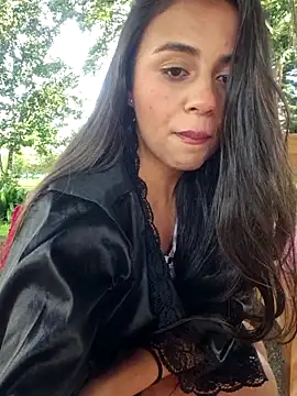 Lunaluxe1001 online show from 12/04/25, 01:20