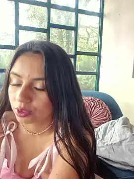 Lunaluxe1001 online show from 01/13/26, 02:11