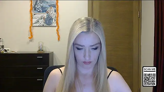 Wild Silk Desire online show from 10/31/25, 04:41