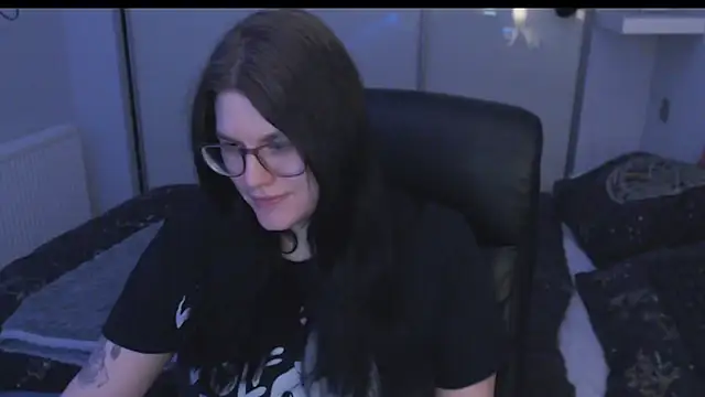 GothSuccubusBabe online show from 02/15/26, 08:05