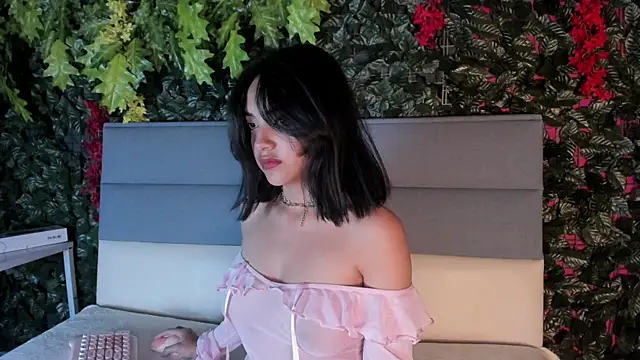 Victoriaa2 Doll online show from 10/07/25, 12:35