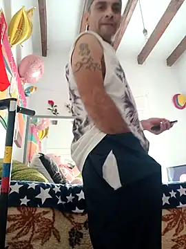 hotCOUPLEPETRA online show from 04/09/26, 10:42