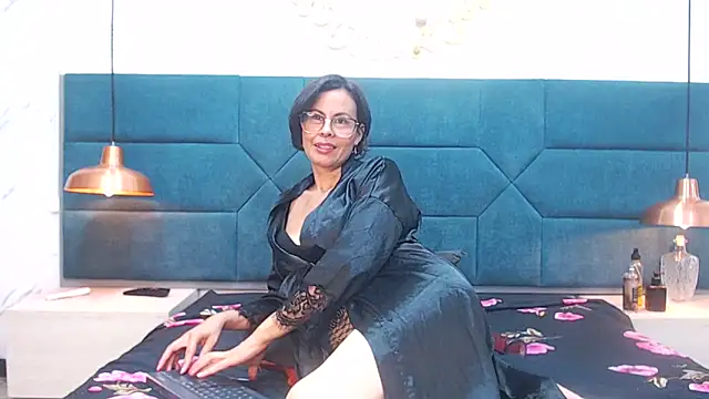 amanda ramirez online show from 03/24/26, 10:15