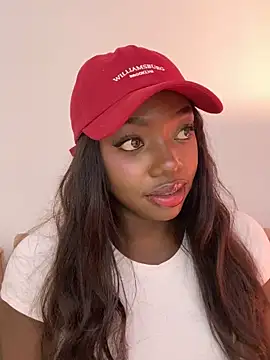 alissradiante1 online show from 11/30/25, 03:54