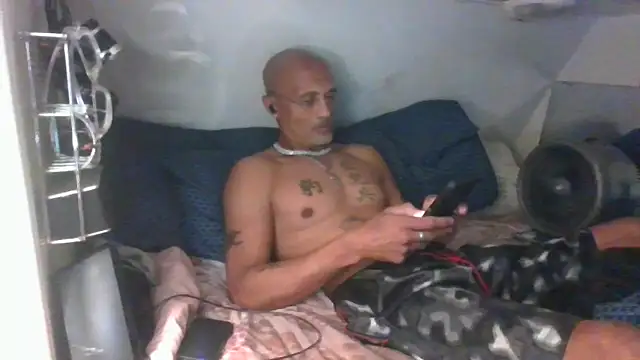 badboy2u2025 online show from 12/21/25, 03:08