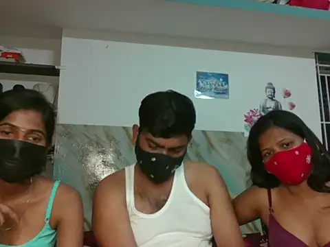 Snapshot of Tamil_india_couples_ chatting on 02/28/26, 05:58 Tamil india couples online show from 02/28/26, 05:58