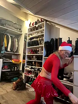 LucyLingerie78 online show from 12/16/25, 12:32