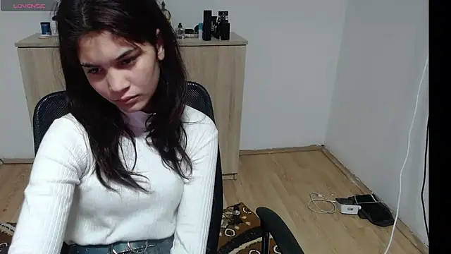 Snapshot of MalloryMyers chatting on 10/27/25, 08:35 MalloryMyers online show from 10/27/25, 08:35