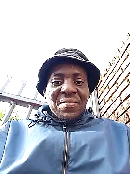 Snapshot of paptsimo chatting on 12/23/25, 04:32 paptsimo online show from 12/23/25, 04:32