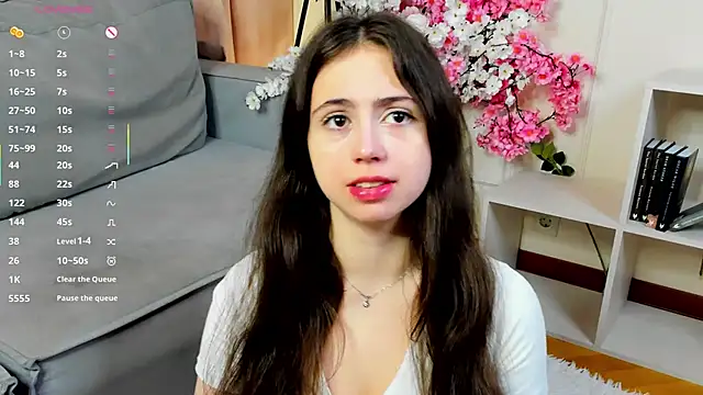 Snapshot of JulianaChapel chatting on 09/14/25, 08:24 JulianaChapel online show from 09/14/25, 08:24