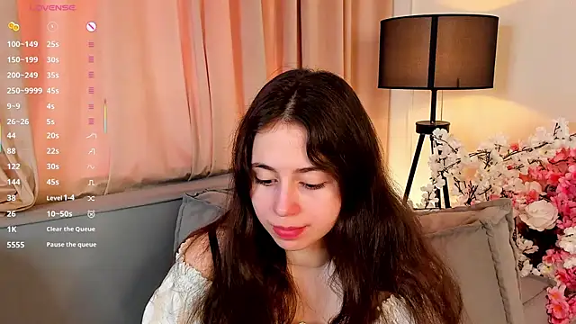 Snapshot of JulianaChapel chatting on 09/15/25, 08:14 JulianaChapel online show from 09/15/25, 08:14