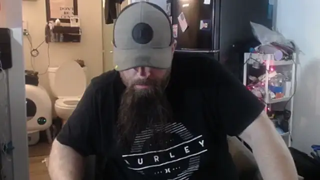 Snapshot of Thumper_ss chatting on 10/25/25, 12:34 Thumper ss online show from 10/25/25, 12:34