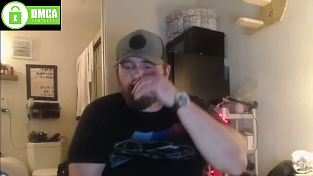 Snapshot of Thumper_ss chatting on 11/30/25, 09:19 Thumper ss online show from 11/30/25, 09:19