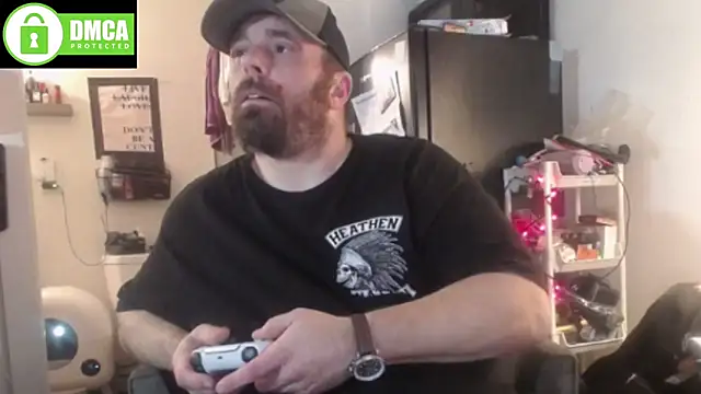 Snapshot of Thumper_ss chatting on 12/03/25, 07:56 Thumper ss online show from 12/03/25, 07:56