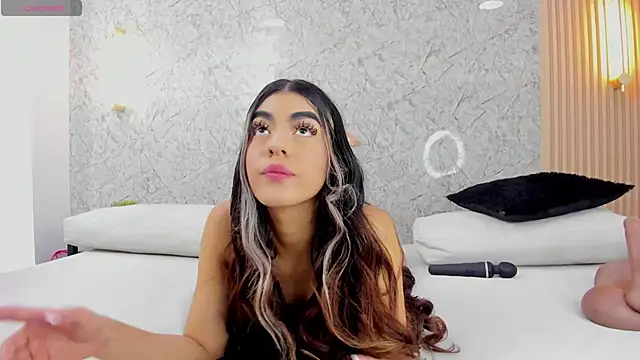 Snapshot of Antonella_west chatting on 10/10/25, 08:08 Antonella west online show from 10/10/25, 08:08