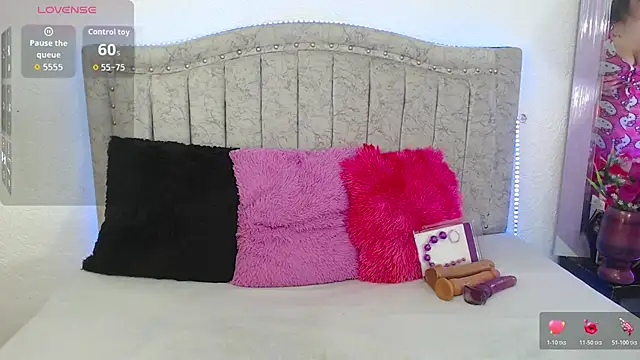 Snapshot of jazminslut chatting on 11/04/25, 01:16 jazminslut online show from 11/04/25, 01:16