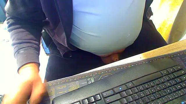 latexsub75 online show from 02/12/26, 10:27