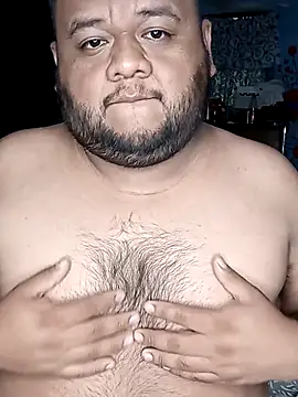 Snapshot of Osogaypardo chatting on 09/17/25, 10:44 Osogaypardo online show from 09/17/25, 10:44