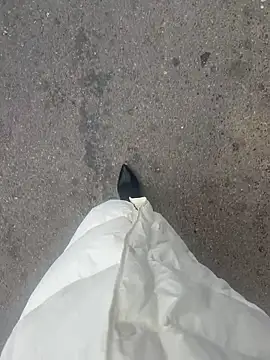 xiaoyuan01 online show from 12/04/25, 01:26