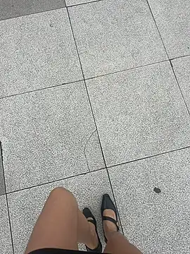 xiaoyuan01 online show from 04/12/26, 02:16