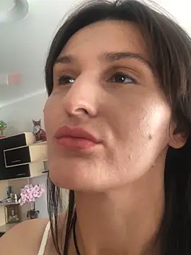 NikaSwan2831 online show from 09/18/25, 09:11