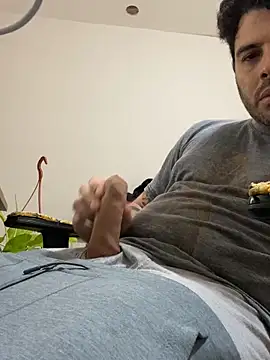 uto857 online show from 12/17/25, 09:32