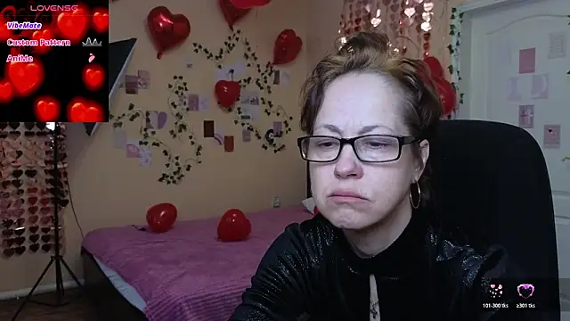 Snapshot of Ronda_Roni chatting on 02/16/26, 05:36 Ronda Roni online show from 02/16/26, 05:36