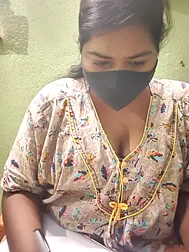 Snapshot of Liyaa_24 chatting on 02/01/26, 05:00 Liyaa 24 online show from 02/01/26, 05:00