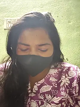 Snapshot of Liyaa_24 chatting on 02/15/26, 04:47 Liyaa 24 online show from 02/15/26, 04:47