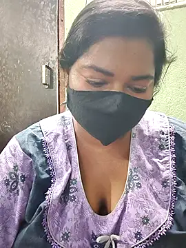 Snapshot of Liyaa_24 chatting on 02/20/26, 08:27 Liyaa 24 online show from 02/20/26, 08:27