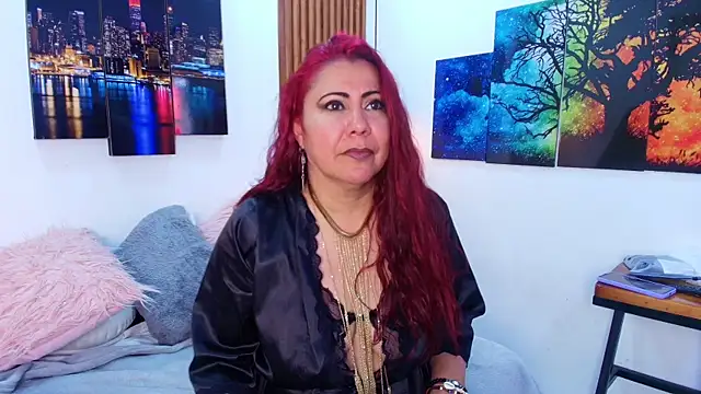 Snapshot of EmmaJhomson chatting on 09/08/25, 08:19 EmmaJhomson online show from 09/08/25, 08:19