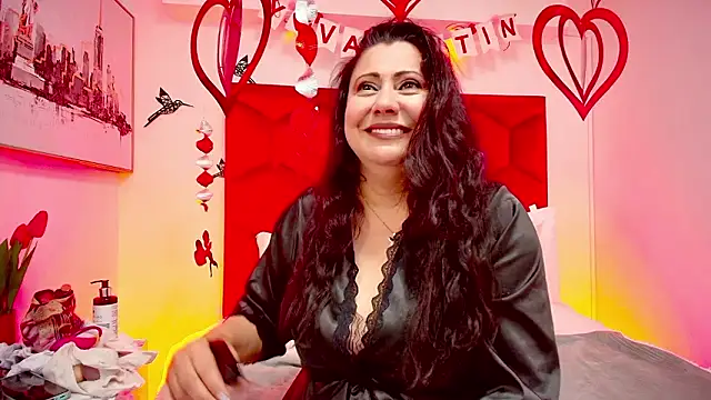 Snapshot of EmmaJhomson chatting on 02/17/26, 12:45 EmmaJhomson online show from 02/17/26, 12:45