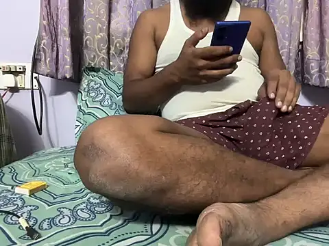 Snapshot of Matt6102 chatting on 11/02/25, 06:43 Matt6102 online show from 11/02/25, 06:43