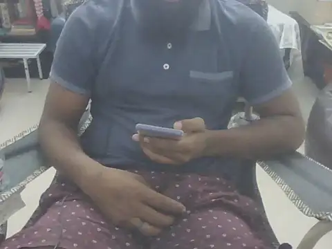 Snapshot of Matt6102 chatting on 11/13/25, 03:16 Matt6102 online show from 11/13/25, 03:16