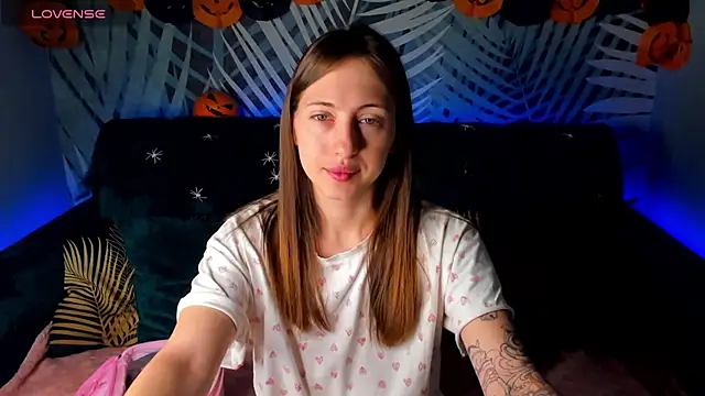 ChristyCrayme online show from 10/22/25, 11:48