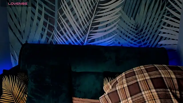 ChristyCrayme online show from 11/09/25, 10:19