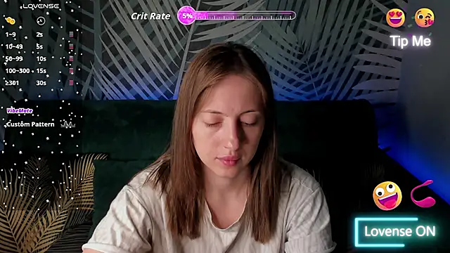 Snapshot of ChristyCrayme chatting on 05/06/26, 10:04 ChristyCrayme online show from 05/06/26, 10:04