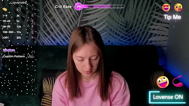 Snapshot of ChristyCrayme chatting on 06/05/26, 10:04 ChristyCrayme online show from 06/05/26, 10:04