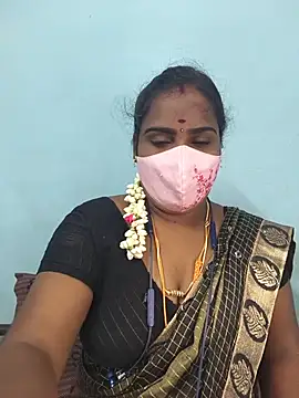 Snapshot of Tamil_riyalini12 chatting on 06/07/26, 12:53 Tamil riyalini12 online show from 06/07/26, 12:53