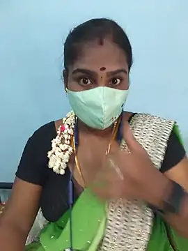 Snapshot of Tamil_riyalini12 chatting on 06/10/26, 05:18 Tamil riyalini12 online show from 06/10/26, 05:18
