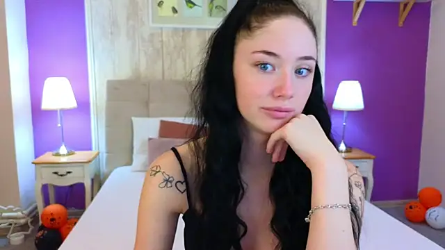 Snapshot of Ivanna__Rose chatting on 11/20/25, 05:18 Ivanna Rose online show from 11/20/25, 05:18