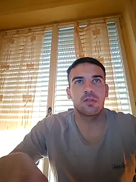 Snapshot of thedoctor977 chatting on 11/27/25, 09:44 thedoctor977 online show from 11/27/25, 09:44